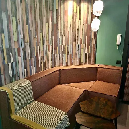 арт център דירה