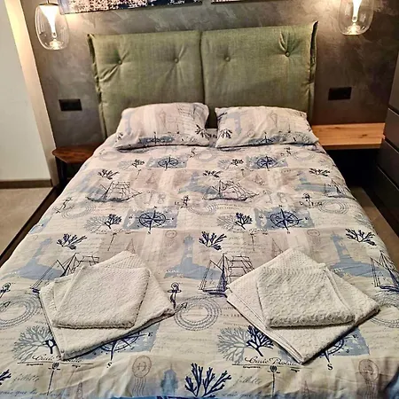 דירה арт център וארנה