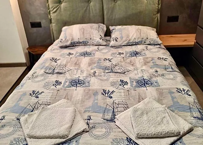 דירה арт център וארנה